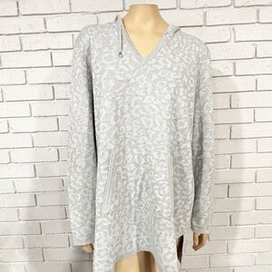 Chico's Women’s Silver Gray Leopard Print Pullover Hoodie